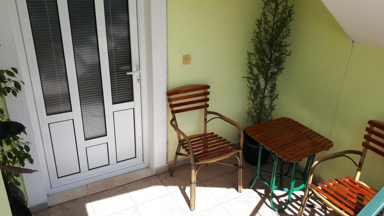 Apartments Simo Petrovac Exterior photo